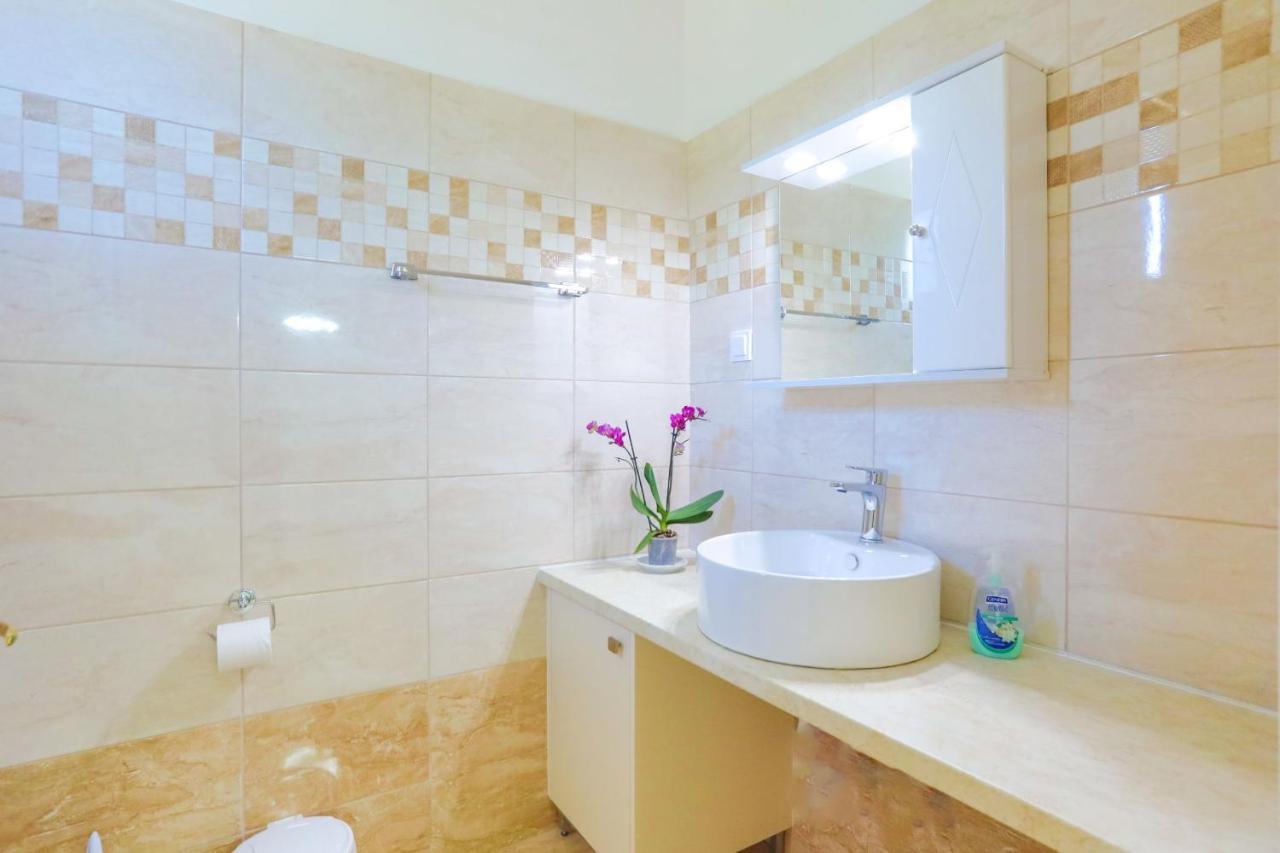 Fran Apartments Agios Spyridon  Екстериор снимка